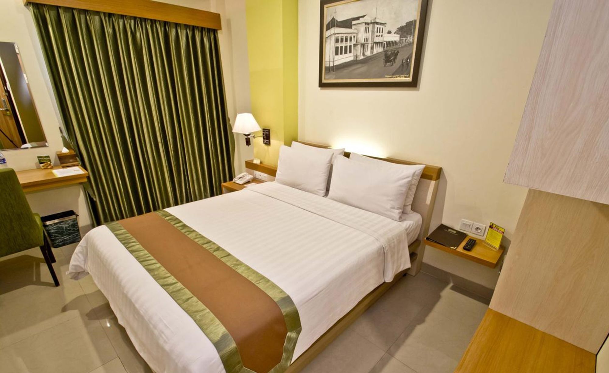 De Batara Hotel Бандунг Экстерьер фото